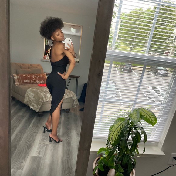 Black Sleeveless Backless Side Split Maxi Dress - Picture 4 of 16